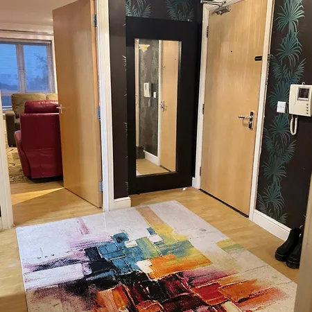 Stylish & Central 2-Bed Flat Nottingham City Centre - Sharing Flat - Host In 1 Bedroom Exterior photo